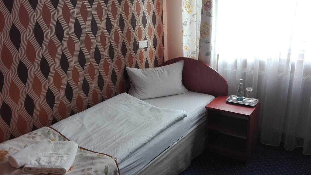 Artix Hotel Zbąszynek Eksteriør billede