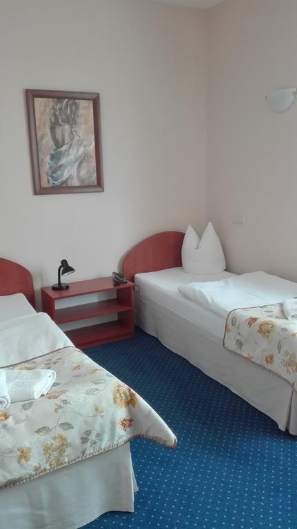 Artix Hotel Zbąszynek Eksteriør billede